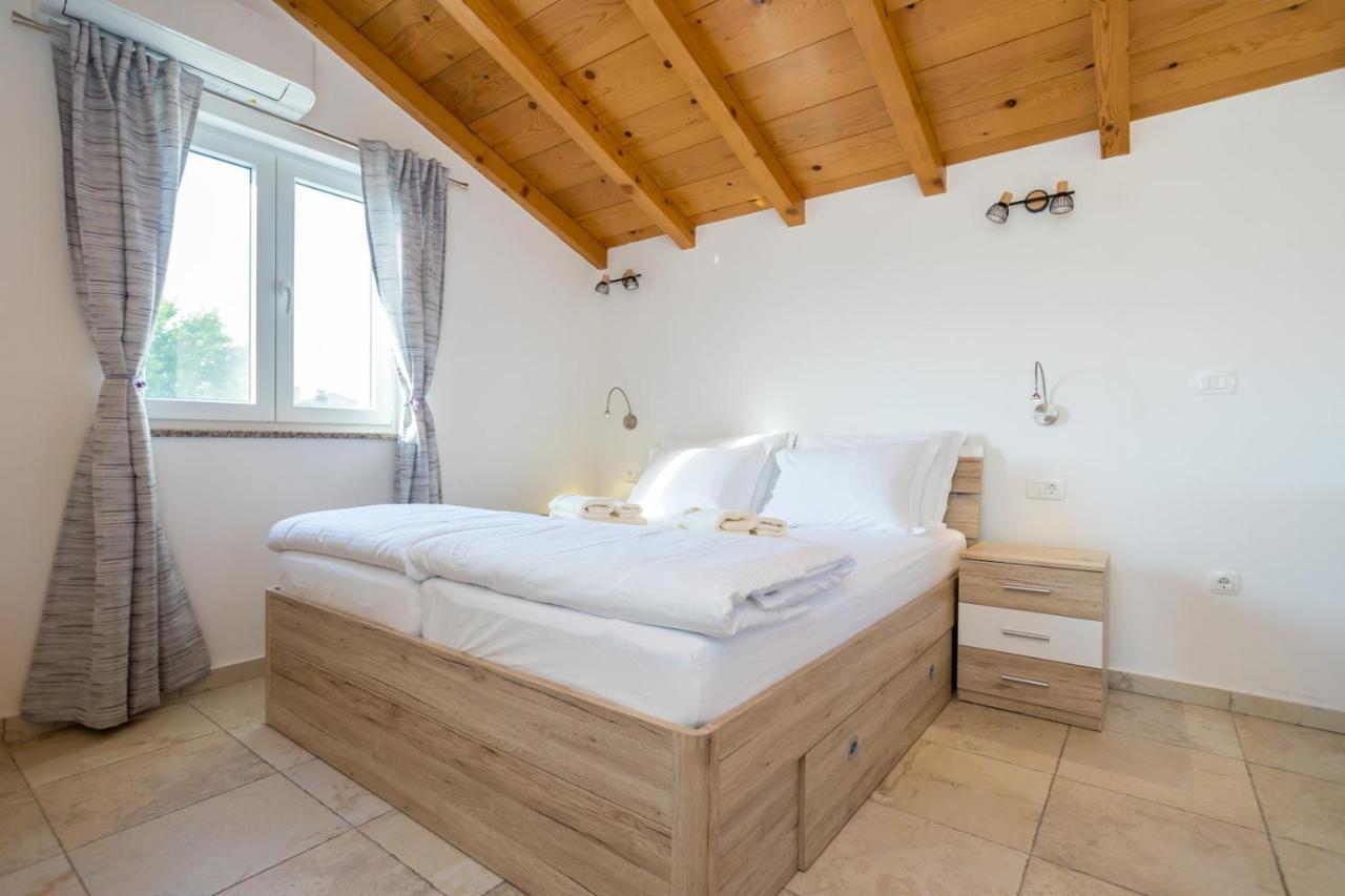 Holiday House Toici Nenadici  Exterior photo